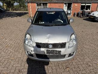 Suzuki Swift 1.5 automaat picture 4