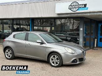 uszkodzony samochody osobowe Alfa Romeo Giulietta 1.6 JTDm Distinctive Leer Climate PDC Trekhaak Cruise 2010/9