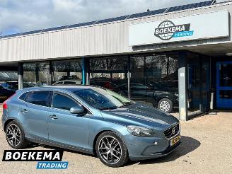 Unfallwagen Volvo V-40 1.6 D2 Momentum Navigatie Camera Clima Cruise 2013/4