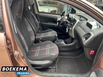 Peugeot 108 1.0 e-VTi Active Airco PDC 5-Deurs picture 23