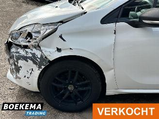Peugeot 208 1.2 e-VTi Active Automaat Navigatie Climate picture 5