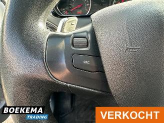 Peugeot 208 1.2 e-VTi Active Automaat Navigatie Climate picture 22