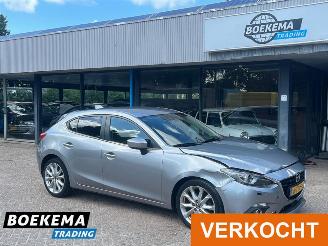 krockskadad bil auto Mazda 3 2.0 GT-M Navigatie Bose Keyless HUD Leer Stoelverw. 2014/5