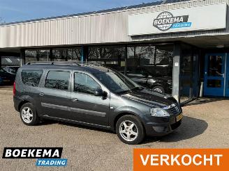 uszkodzony samochody osobowe Dacia Logan MCV 1.6 16V Lauréate 7-Persoons Airco 2010/4