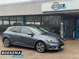 Vaurioauto  passenger cars Renault Mégane 1.2 TCe Bose Camera Stoelverw PDC Climate 2016/9