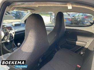 Peugeot 108 1.0 e-VTi Active Airco Cruise 5-Drs picture 17