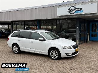 Damaged car Skoda Octavia 1.0 TSI Ambition Business Navigatie Climate 2016/7