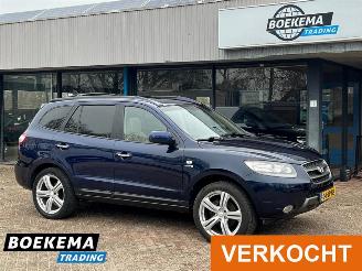 Damaged car Hyundai Santa Fe 2.7i V6 4WD Style Open Dak Leder Navi Clima Cruise SHZ 2007/8