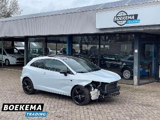 krockskadad bil auto Seat Ibiza SC 1.8 TSI Cupra 192PK Open-Dak Stoelverwarming Navigatie Half-leder 2017/1