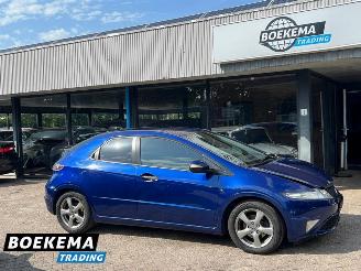 Damaged car Honda Civic 1.4 Sport Automaat Climate Cruise PDC 2010/9