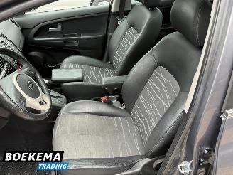 Kia Venga 1.6 CVVT X-ecutive Aut. Glazen dak Climate Cruise PDC picture 12