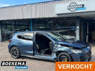 krockskadad bil auto Ford Focus 1.0 Hybrid ST Line Keyless LED Climate Navi Cruise PDC 2023/9