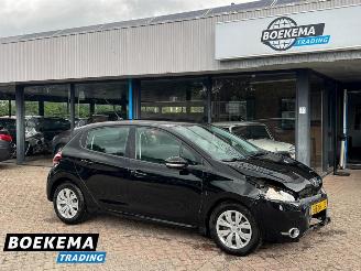  Peugeot 208 1.2 e-VTi Envy Aut Navi Clima Cruise PDC 2014/3