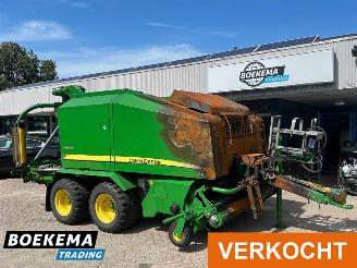 škoda strojů John Deere  744 Balenpers 2012/6