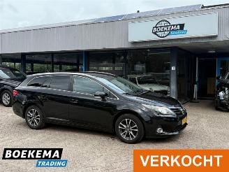 Auto incidentate Toyota Avensis wagon 1.8 VVTi Business Navigatie Harman Kardon Camera PDC Cruise 2013/5