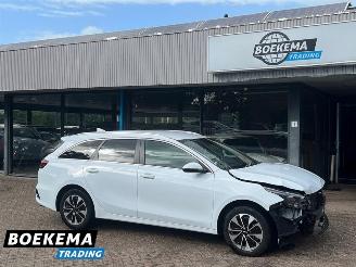 Voiture accidenté Kia Ceed 1.6 GDI PHEV Aut Led Keyless Virtual Navi Climate Cruise 2023/11
