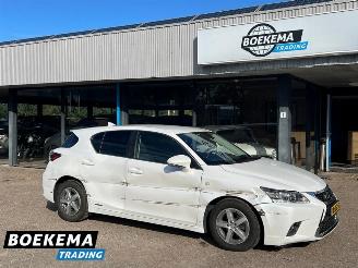 Unfallwagen Lexus Ct 200h 25th Edition Keyless Navi Camera Climate PDC 2015/12