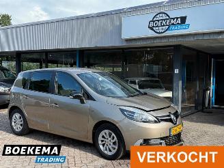 skadebil auto Renault Scenic 1.2 TCe 131PK Limited Navigatie Climate 6-Hand 2014/11