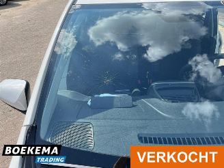 Peugeot 108 1.0 e-VTi Active Airco LED picture 14