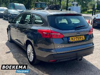 Ford Focus Wagon 1.5 TDCI Titanium Navigatie Climate Cruise PDC Trekh. picture 3
