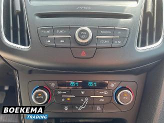 Ford Focus Wagon 1.5 TDCI Titanium Navigatie Climate Cruise PDC Trekh. picture 31