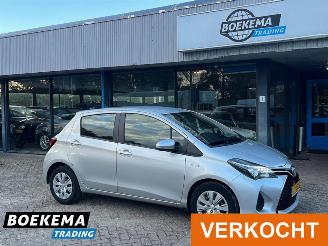 Coche accidentado Toyota Yaris 1.5 Hybrid Now Navi Climate Cruise 2016/7