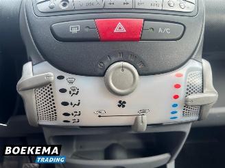 Peugeot 107 1.0-12V XS Airco 5-Deurs picture 22