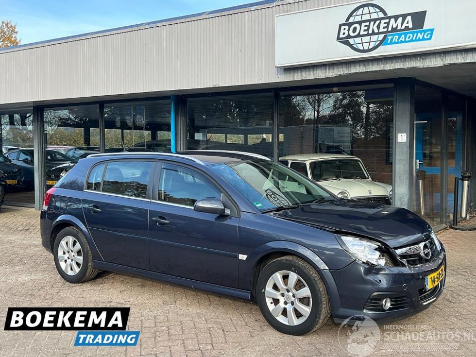 Opel Signum 2.2 16V Executive 155PK Aut Navi Cruise PDC Trekh.