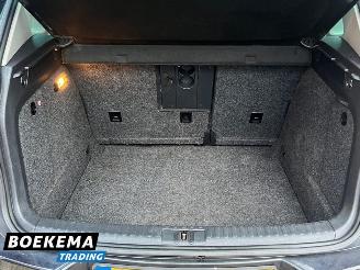 Volkswagen Tiguan 2.0 TDI Comfort&Design Pano Stoelverw. Cruise Climate PDC Trekh. picture 19
