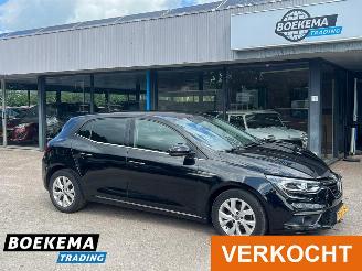 Auto incidentate Renault Mégane 1.3 TCe 140PK Limited LED Keyless Navigatie Climate Cruise 2018/7