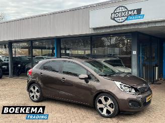 Auto incidentate Kia Rio 1.4 CVVT 110PK Super Pack Leer Open-Dak Navigatie Stoelverw 2013/4