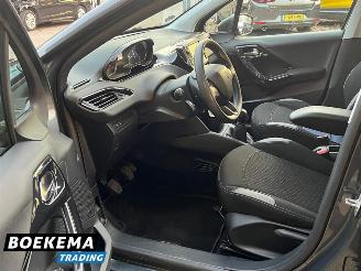 Peugeot 208 1.2 PureTech Blue Lion Navi Airco Cruise PDC Trekh. picture 14
