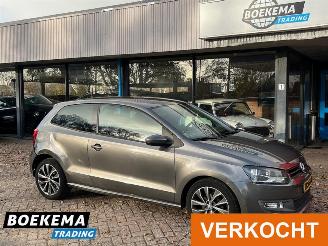 krockskadad bil auto Volkswagen Polo 1.4-16V Highline Aut Clima Stoelverw. Cruise PDC 2010/3