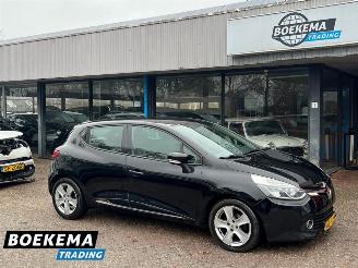 skadebil auto Renault Clio 1.5 dCi Dynamique Navi Cruise Airco 2015/8