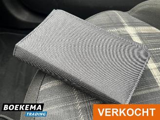 Opel Corsa 1.0 Turbo Color Edition Climate Cruise Stoel-Stuurverw picture 27