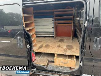 Nissan Primastar 2.5 DCI Automaat Airco 3-pers Cruise picture 10