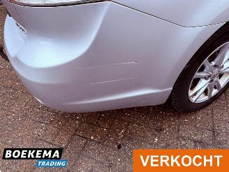 Toyota Avensis wagon 1.8 VVTi Navigatie Camera Climate Cruise picture 17
