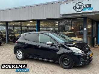 damaged passenger cars Peugeot 208 1.2 PureTech Urban Soul 5-Drs Navi Cruise Airco PDC Trekh. 2015/11