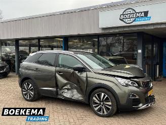 damaged passenger cars Peugeot 3008 1.2 PureTech Premium Keyless Virtual Navi Camera PDC 2020/2