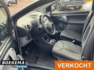 Toyota Aygo 1.0-12V picture 10