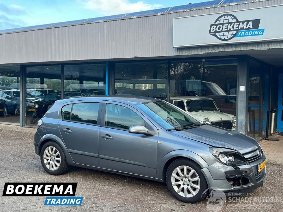 Opel Astra 1.6 Sport 105PK Cruise Climate Trekhaak