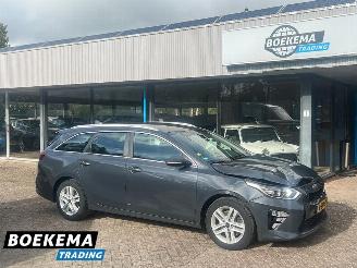 krockskadad bil auto Kia Ceed 1.0 T-GDi Led Navi Climate Camera Cruise PDC 2019/11