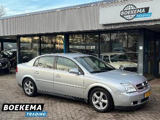 Auto incidentate Opel Vectra 2.2 16V Elegance 155PK Aut Cruise PDC Trek. 2004/10
