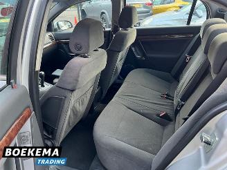 Opel Vectra 2.2 16V Elegance 155PK Aut Cruise PDC Trek. picture 11