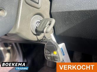 Volvo Xc-70 2.4 T Comfort Line 200 PK Leder Airco Cruise Trekh. picture 29