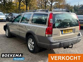 Volvo Xc-70 2.4 T Comfort Line 200 PK Leder Airco Cruise Trekh. picture 3