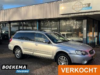 skadebil auto Subaru Outback 2.5i 4WD Comfort Pano Navi Climate Cruise Stoelverw. Trekh. 2006/9