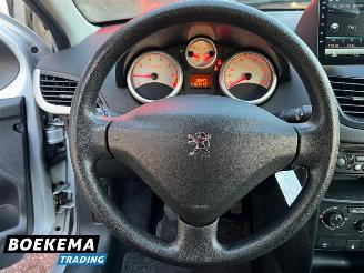 Peugeot 207 1.4 VTi Sublime 5-Drs Airco picture 23