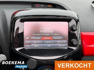 Toyota Aygo 1.0 VVT-i X-Wave Open-Dak Airco Cruise picture 20