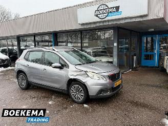 Voiture accidenté Peugeot 2008 1.2 PureTech Automaat Navigatie Cruise NAP! 2017/2